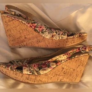 Candies floral peep toe fabric wedge sandals. Size 9.